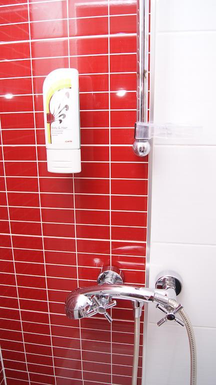 Hotel La Strada Ploieşti Kamer foto